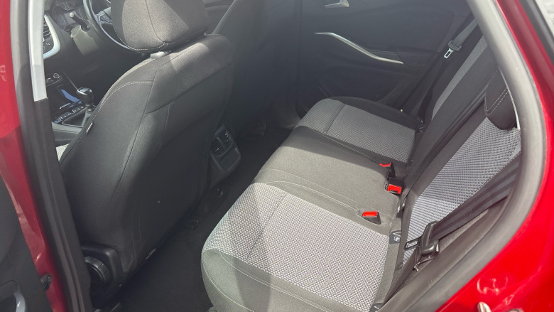 Vauxhall Grandland X 1.2 Turbo SE 5dr Petrol Hatchback